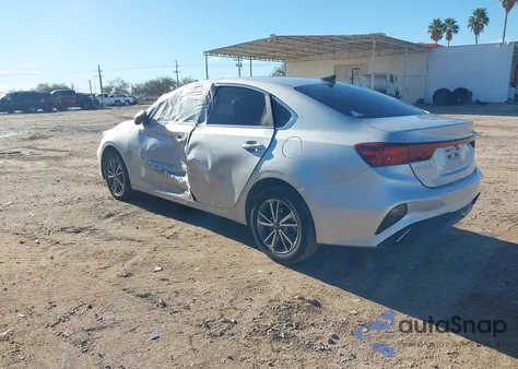 2022 Kia Forte Ex/Ex Premium/Ex+/Gt-Line from USA, damaged, VIN 3KPF34AD8NE442582